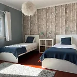 Tatil Evi Vivenda Espacosa Com Jardim E Churrasqueira