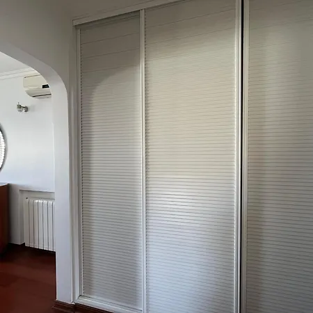 Vivenda Espacosa Com Jardim E Churrasqueira Feriehus