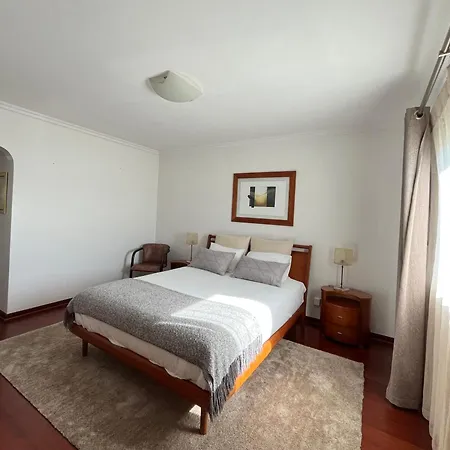 Vivenda Espacosa Com Jardim E Churrasqueira Feriehus *